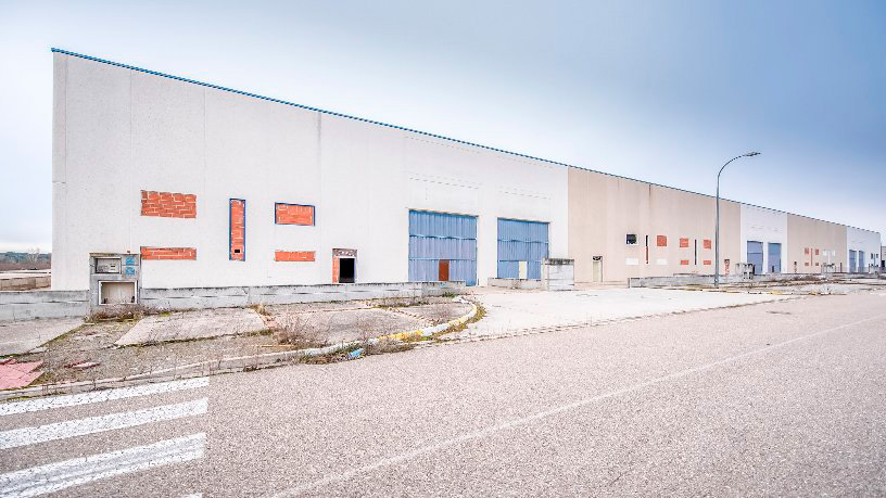 Entrepôt/Entrepôt de 828m² dans rue Esla, Tudela De Duero, Valladolid