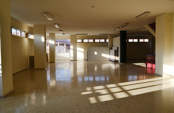 Local comercial de 315m² en plaza San Francisco, Benavente, Zamora