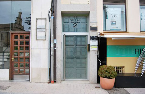 Flat in square Del Maestro, Zamora