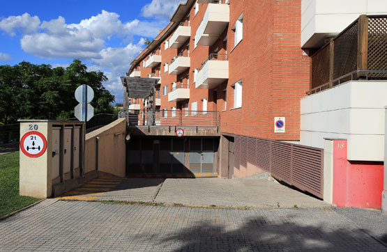 Parking space  in street Pla Dels Amtllers, Manresa