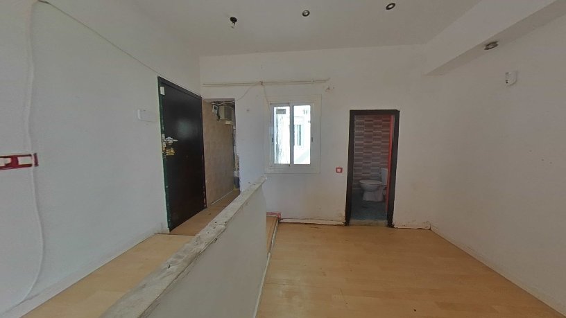 39m² Flat on street Torre De Damians, Barcelona