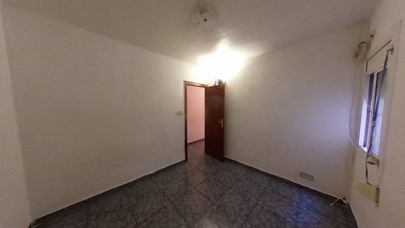 Piso de 99m² en calle Ramoneda, Cornellà De Llobregat, Barcelona