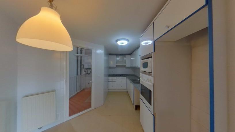 Piso de 96m² en avenida Av Antonio Gaudi, Viladecans, Barcelona