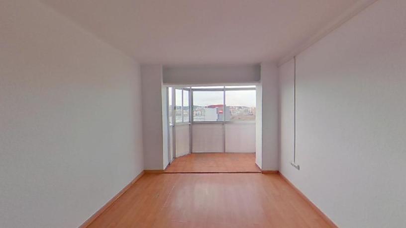 Piso de 89m² en calle Maragall, Ripollet, Barcelona