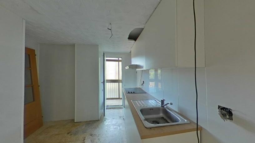 Piso de 75m² en avenida Luis More Del Castillo, Viladecans, Barcelona