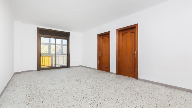 Piso de 82m² en calle Maragall, Ripollet, Barcelona