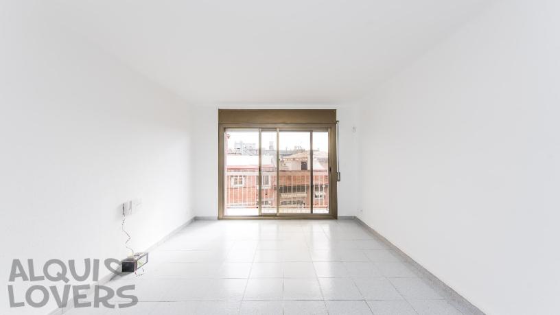 Piso de 74m² en calle Peru, Mataró, Barcelona