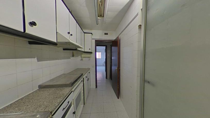 70m² Flat on avenue America, Badalona, Barcelona