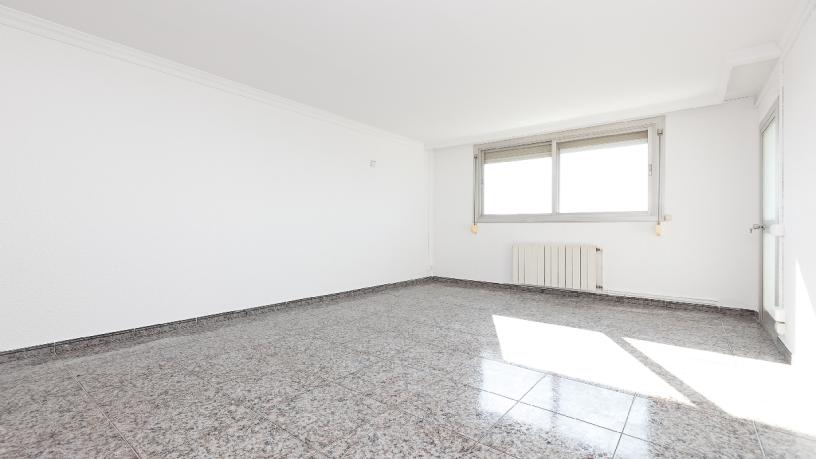 Piso de 84m² en avenida Via De La Plata, Badia Del Vallès, Barcelona