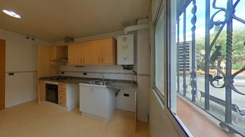 100m² Flat on avenue Generalitat, Santa Coloma De Gramenet, Barcelona