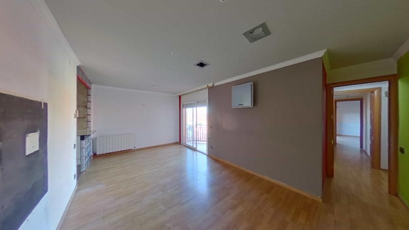 Piso de 70m² en calle Ntra. Sra. Dels Angels, Ripollet, Barcelona