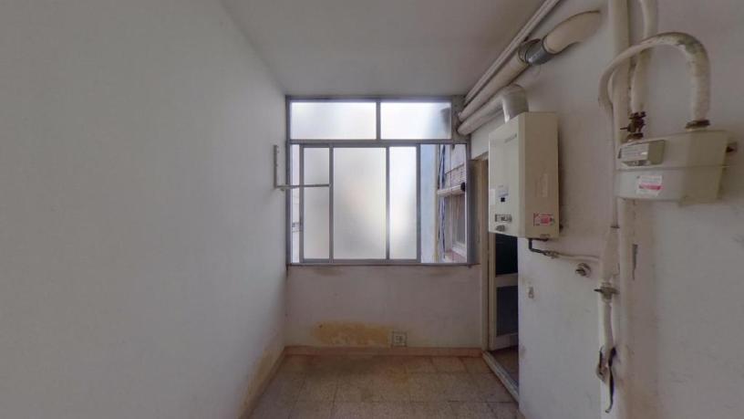 121m² Flat on square De La Reforma, Manresa, Barcelona