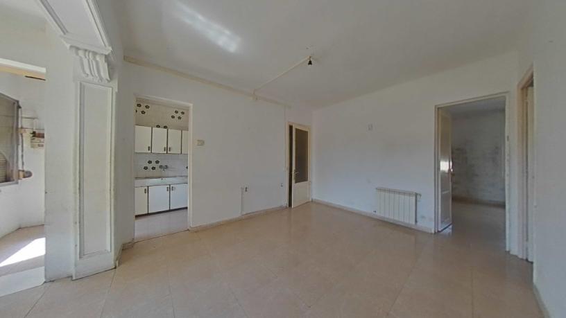 97m² Flat on street Priorat, Manresa, Barcelona