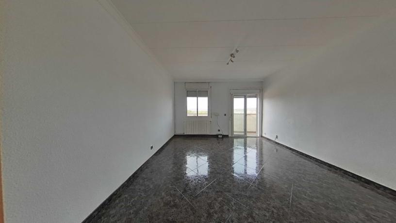 Piso de 73m² en calle Nostra Senyora De Loreto, Pallejà, Barcelona