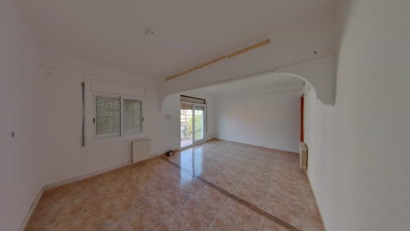 Piso de 61m² en calle Monturiol, Ripollet, Barcelona