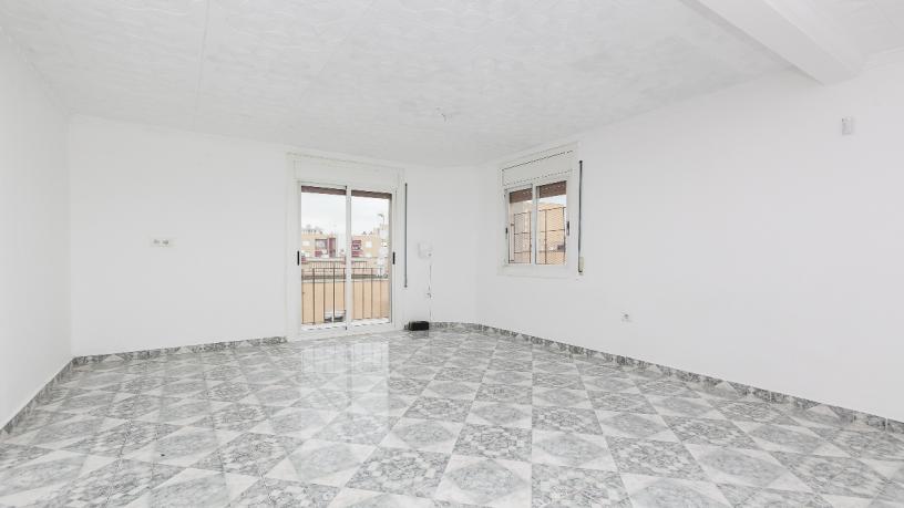 74m² Flat on street Feijoo, Sabadell, Barcelona