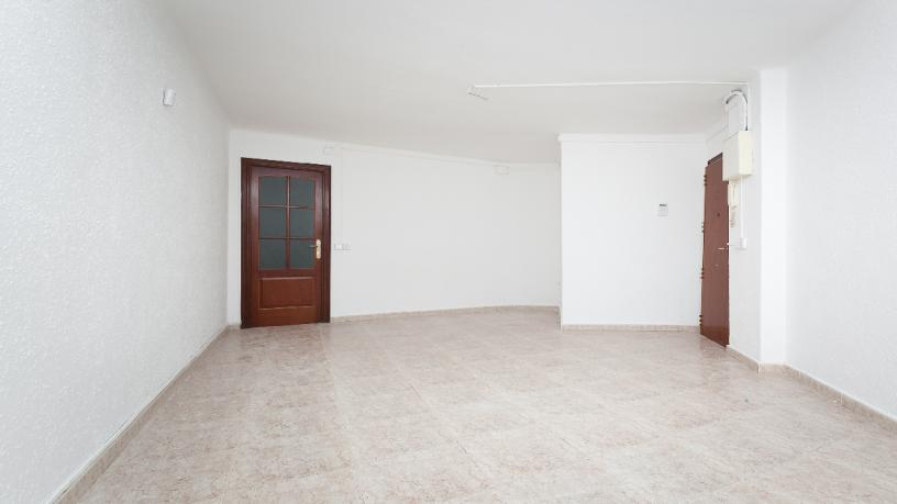 93m² Flat on street Mossen Jacint Verdaguer, Sant Boi De Llobregat, Barcelona