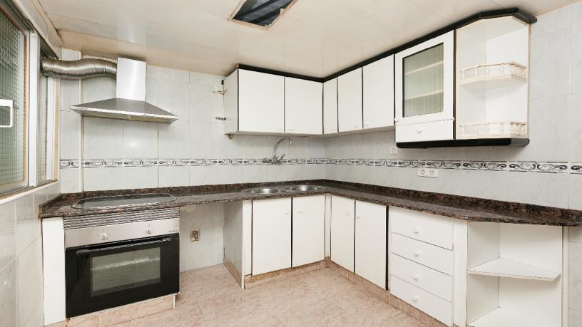 93m² Flat on street Mossen Jacint Verdaguer, Sant Boi De Llobregat, Barcelona