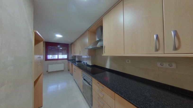 94m² Flat on street Maria Aurelia Campmany, Sant Celoni, Barcelona