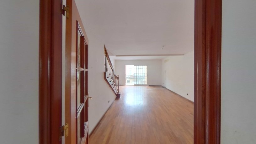 174m² Townhouse on street Barcelona, Sant Vicenç Dels Horts, Barcelona