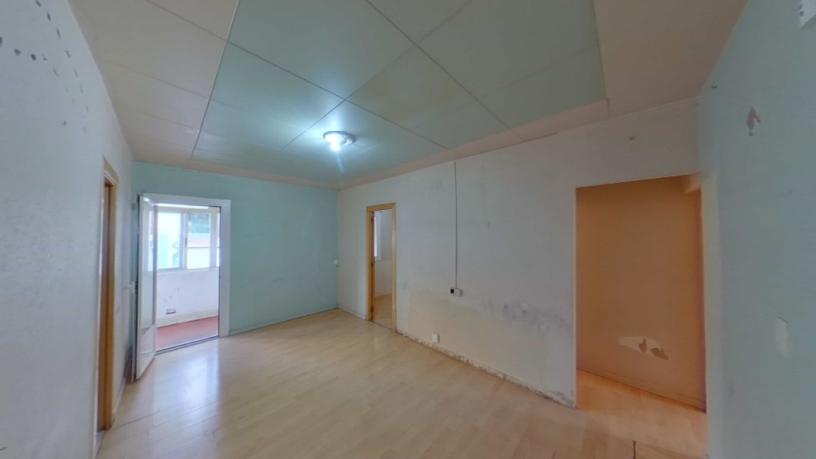 Piso de 68m² en calle Julia Romera Yañez, Santa Coloma De Gramenet, Barcelona