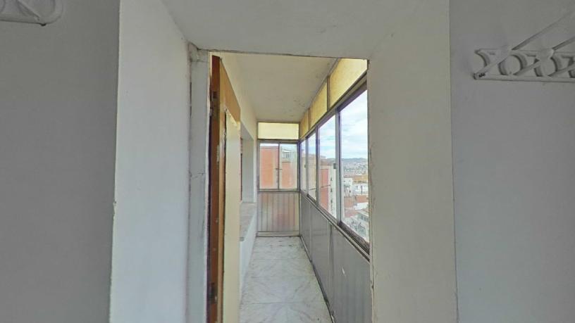 Piso de 78m² en calle Sant Pasqual, Santa Coloma De Gramenet, Barcelona