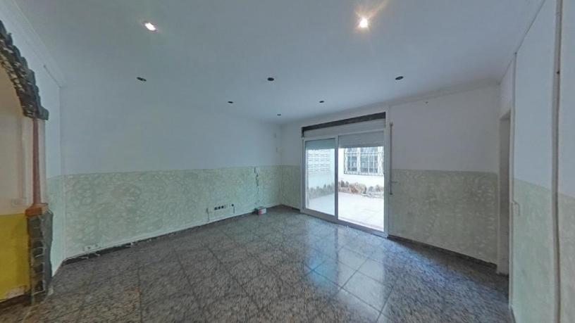 Piso de 77m² en calle Jaume Abril, Viladecans, Barcelona