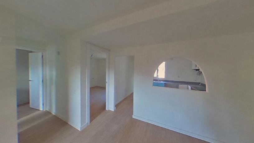 Piso de 62m² en calle Amadeu Vives, Badalona, Barcelona