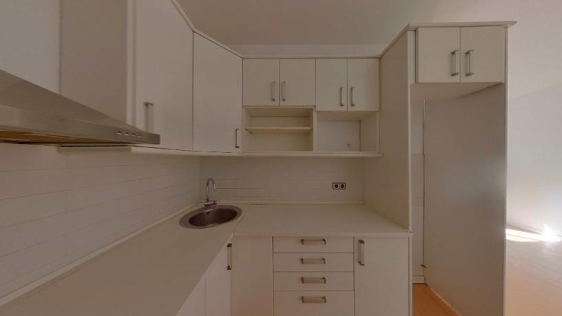 Appartement de 76m² dans rue Sant Antoni Abat, Barcelona