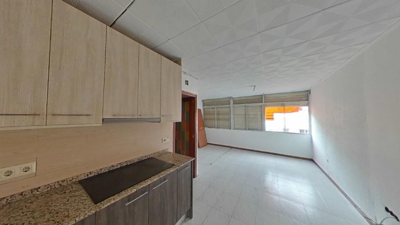 67m² Flat on street Tarba, Barcelona