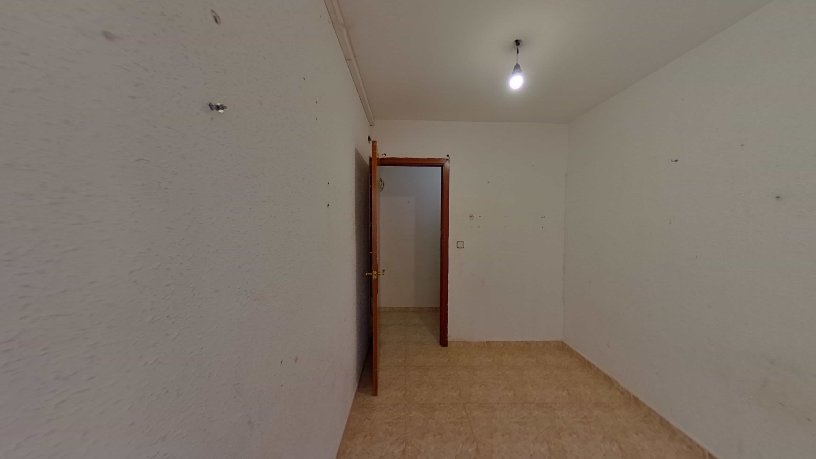 Piso de 66m² en calle Cedre, Cornellà De Llobregat, Barcelona