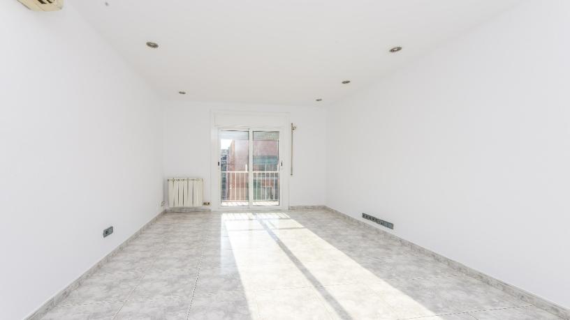 Piso de 76m² en calle Puiggracios, Granollers, Barcelona