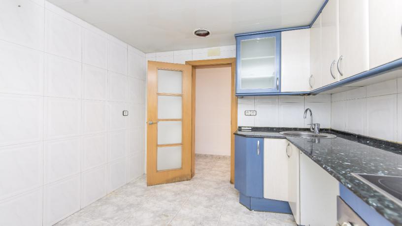 Piso de 76m² en calle Puiggracios, Granollers, Barcelona