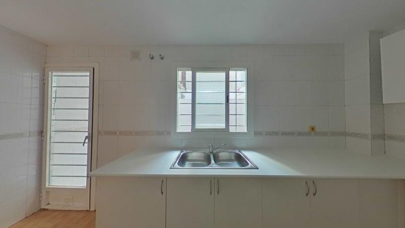 Appartement de 108m² dans rue Llança, Hospitalet De Llobregat (L), Barcelona