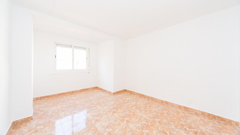 Appartement de 54m² dans rue De Belchite, Hospitalet De Llobregat (L), Barcelona