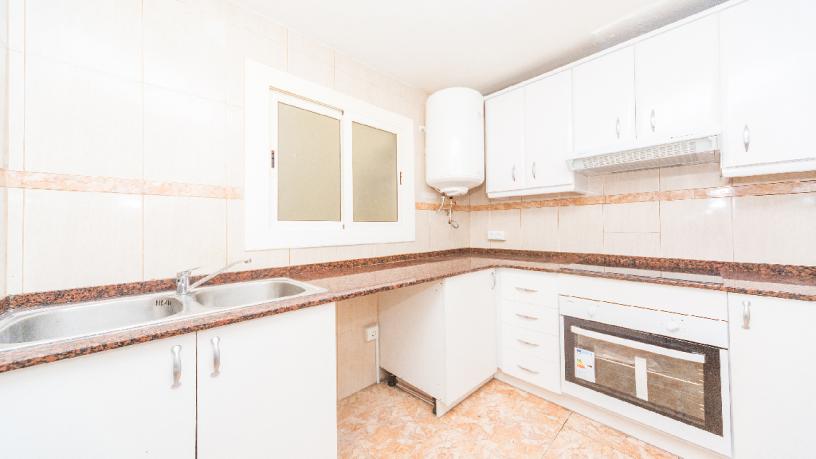 Appartement de 54m² dans rue De Belchite, Hospitalet De Llobregat (L), Barcelona