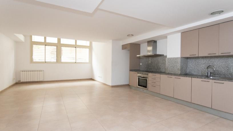 95m² Flat on street Villar, Barcelona