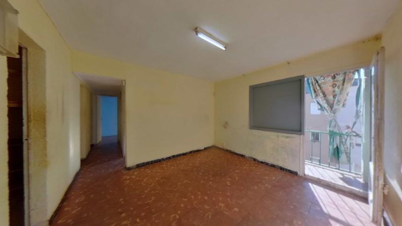 66m² Flat on square Rivera, Montcada I Reixac, Barcelona