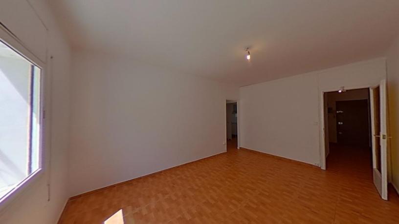 Piso de 52m² en calle Onze De Setembre, Sant Adrià De Besòs, Barcelona