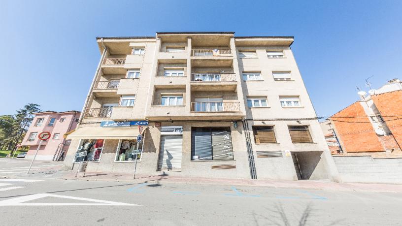 Plaza de garaje de 33m² en calle Montseny, Manlleu, Barcelona