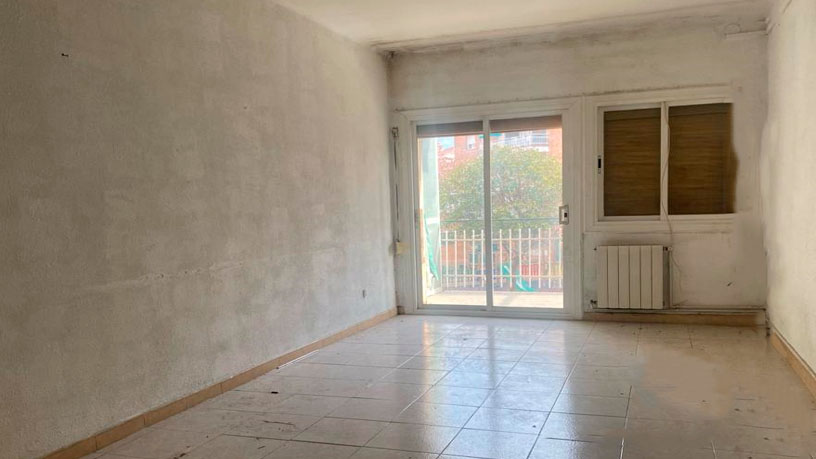 Piso de 74m² en avenida Generalitat, Abrera, Barcelona