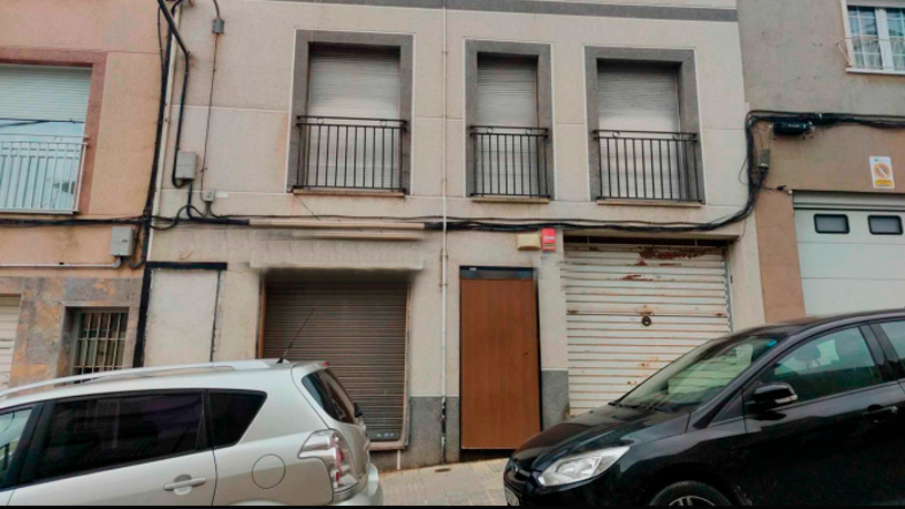 Piso de 244m² en calle Virgen De Las Nieves, Terrassa, Barcelona