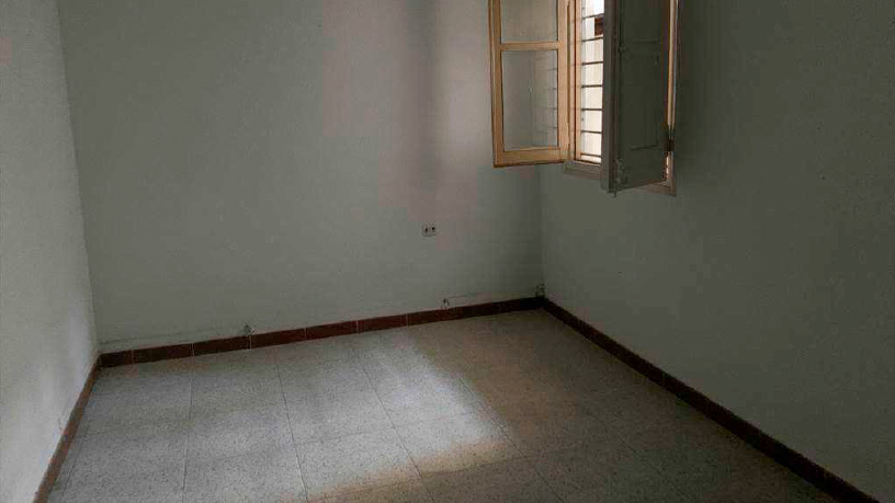 244m² Flat on street Virgen De Las Nieves, Terrassa, Barcelona