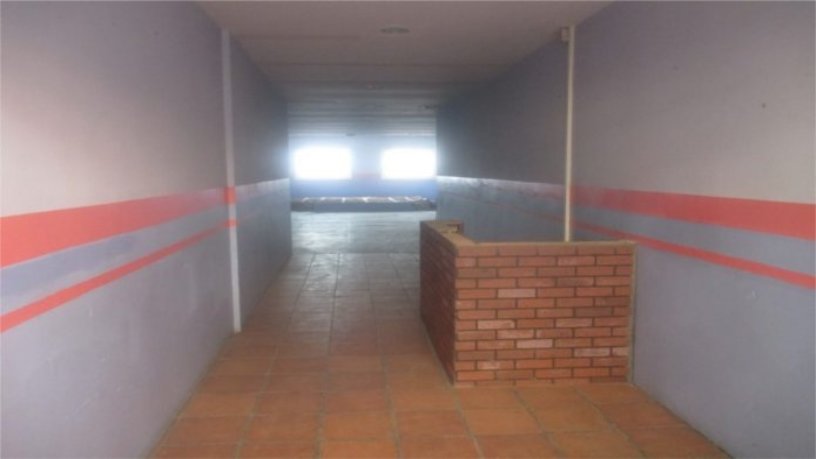 Local comercial de 121m² en calle Bruc, Viladecans, Barcelona