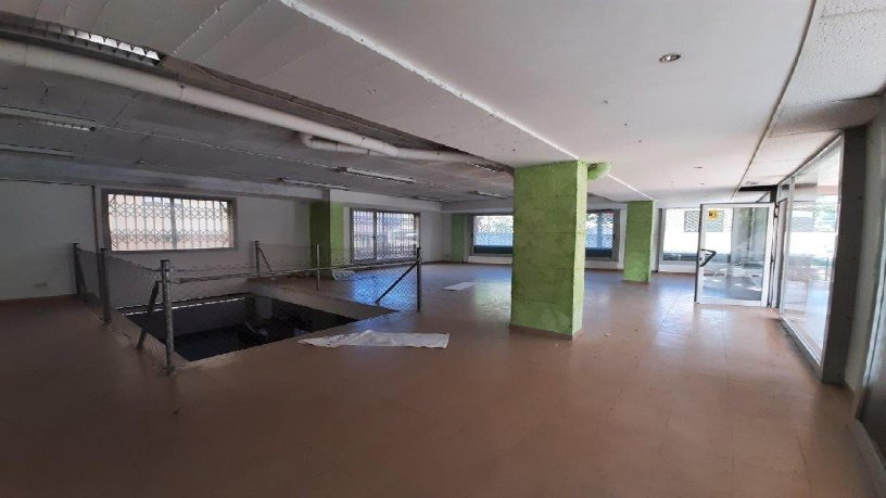 Local comercial de 376m² en calle Dr Barraquer, Sant Sadurní D´anoia, Barcelona