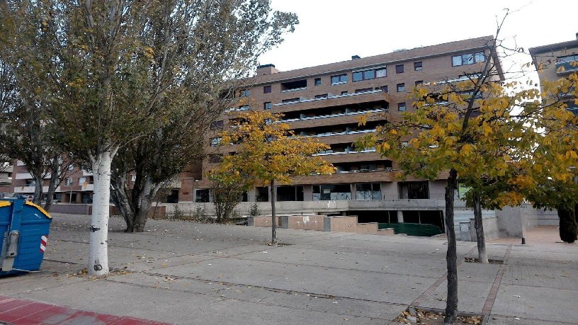 Plaza de garaje de 12m² en calle Eix Onze De Setembre, Vic, Barcelona