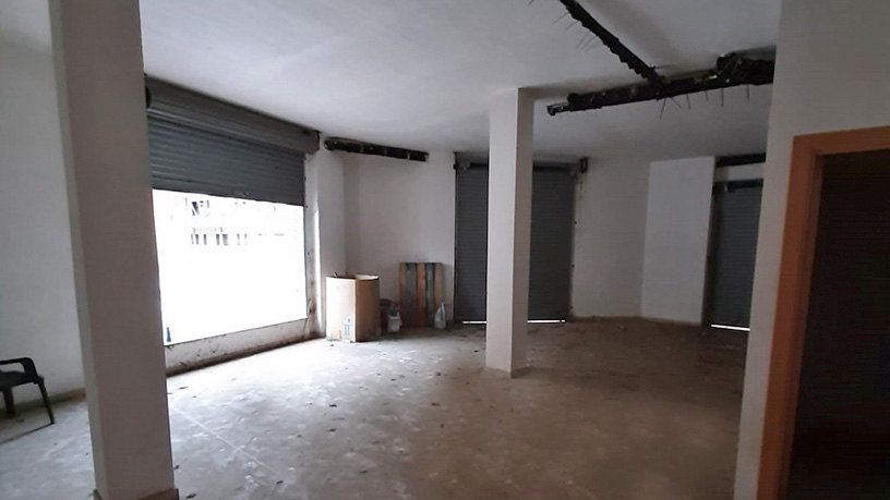 Local comercial de 81m² en calle Maria Aurelia Campmany, Sant Celoni, Barcelona