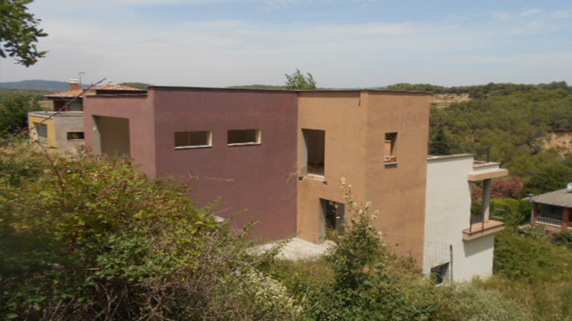 Obra parada en calle Dels Paisos Catalans, Piera, Barcelona