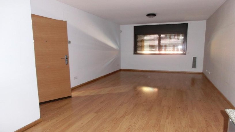 Plaza de garaje de 14m² en calle Cl Joan Bardina, Sant Boi De Llobregat, Barcelona