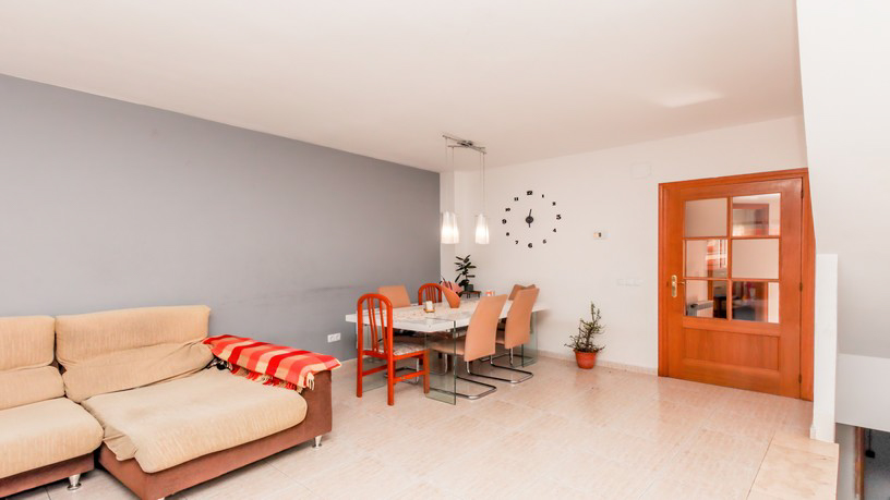 219m² Townhouse on street Riu Ebre, Vilanova I La Geltrú, Barcelona